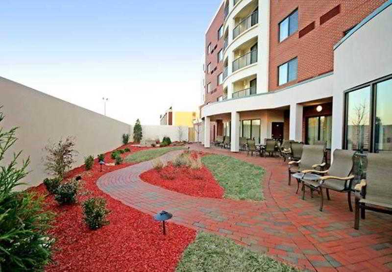 Courtyard Greensboro Airport Екстер'єр фото